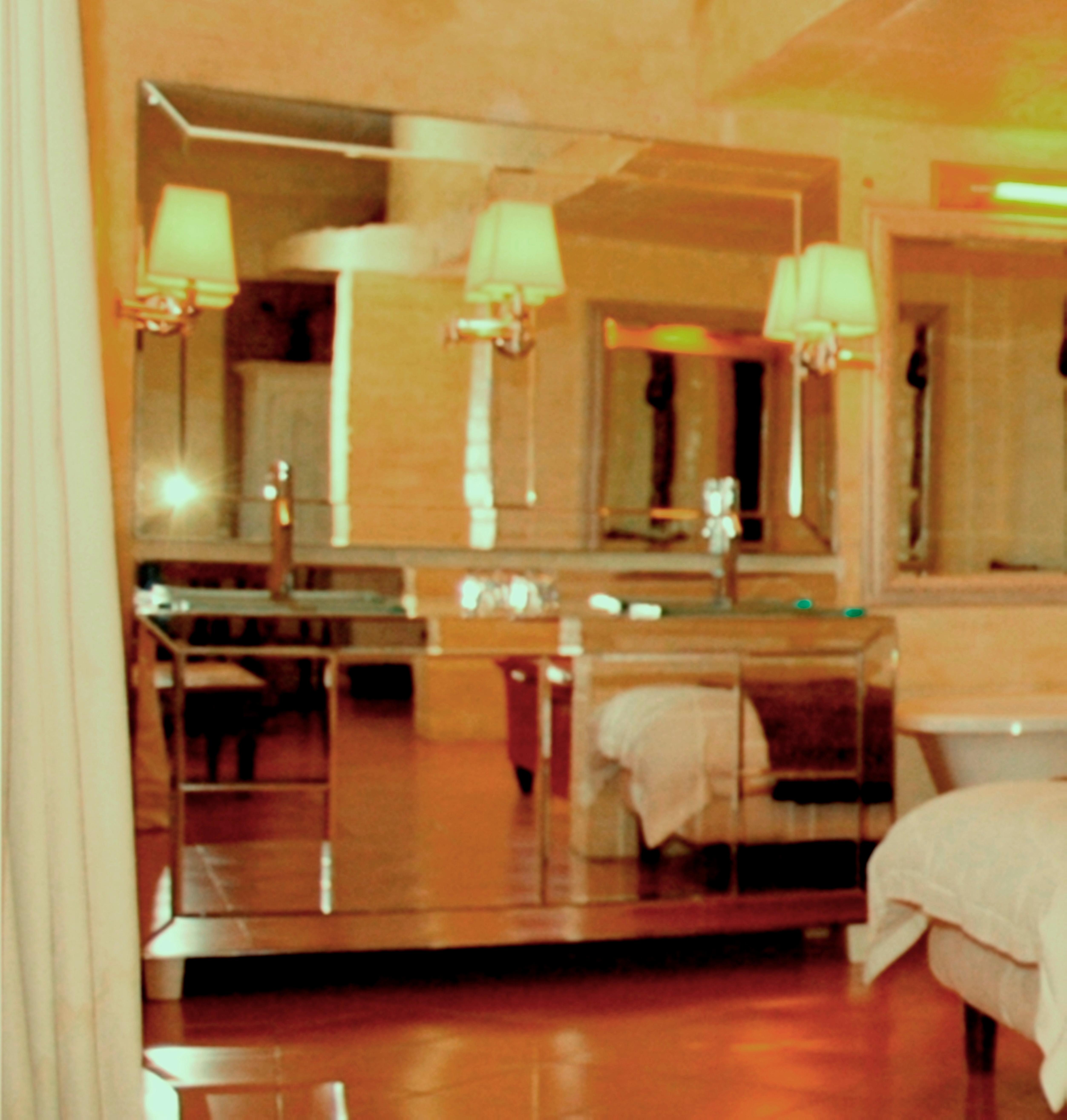 Colona Castle Otel Lakeside Dış mekan fotoğraf